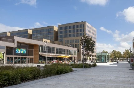 Parvis des Rives de l'Orne à Caen